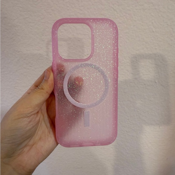 Otterbox Symmetry Series Soft Touch for iPhone 16 Pro - Picture 3 of 5